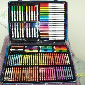 Crayola Inspiration Art Case Space Coloring Set (140pcs),